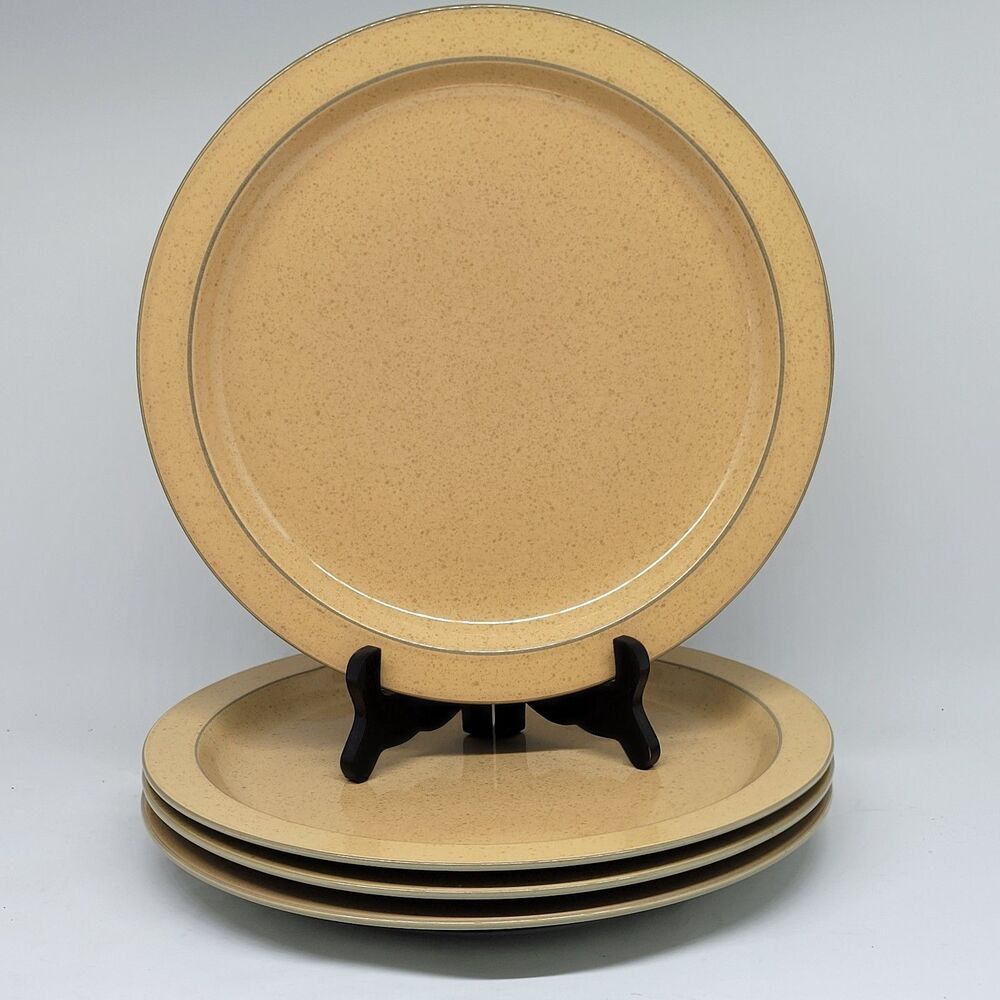 Mikasa Chromatic CB104 "WHEAT" Set Of 4 Vintage 11" Dinner Plates 1995-1997